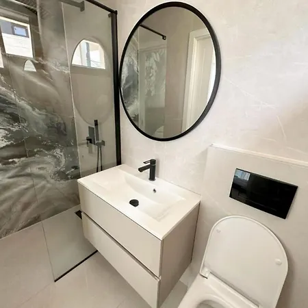Three-bedroom Penthouse The Riviera Three -s3 Apartament *