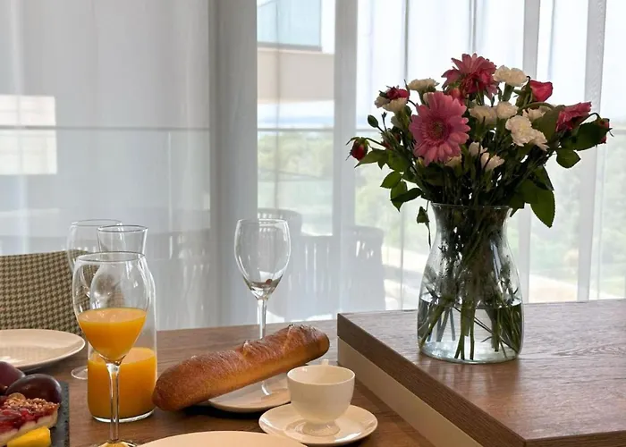 דירה Three-bedroom Penthouse The Riviera Three -s3