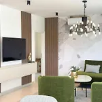 Three-bedroom Penthouse The Riviera Three -s3 Kožino